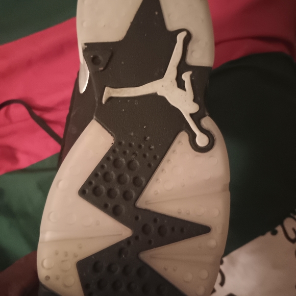 Men\'s Jordans size 12 main image 5